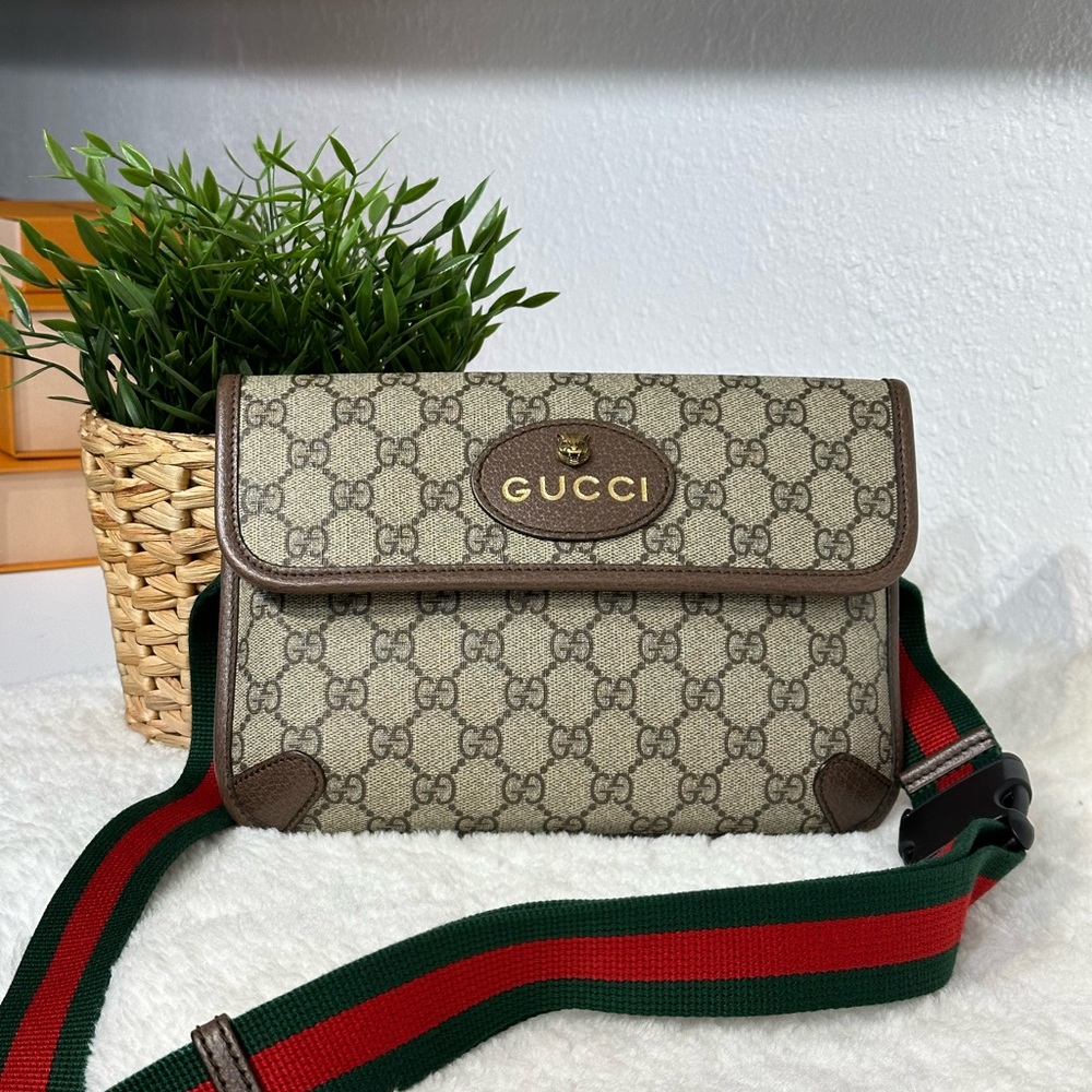 Gucci NEO VINTAGE GG SUPREME BELT BAG